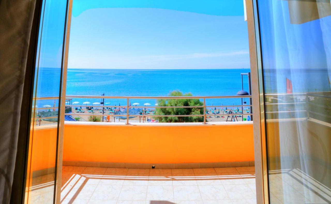 Hotel Panoramico Scauri  Exterior photo